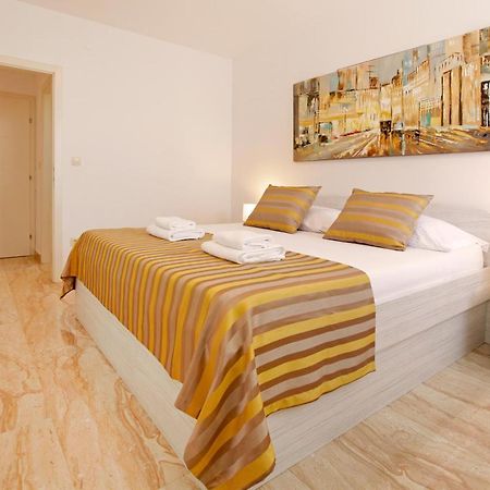 Modern 2-Bed Apt, Late Check In Available Split Exteriör bild