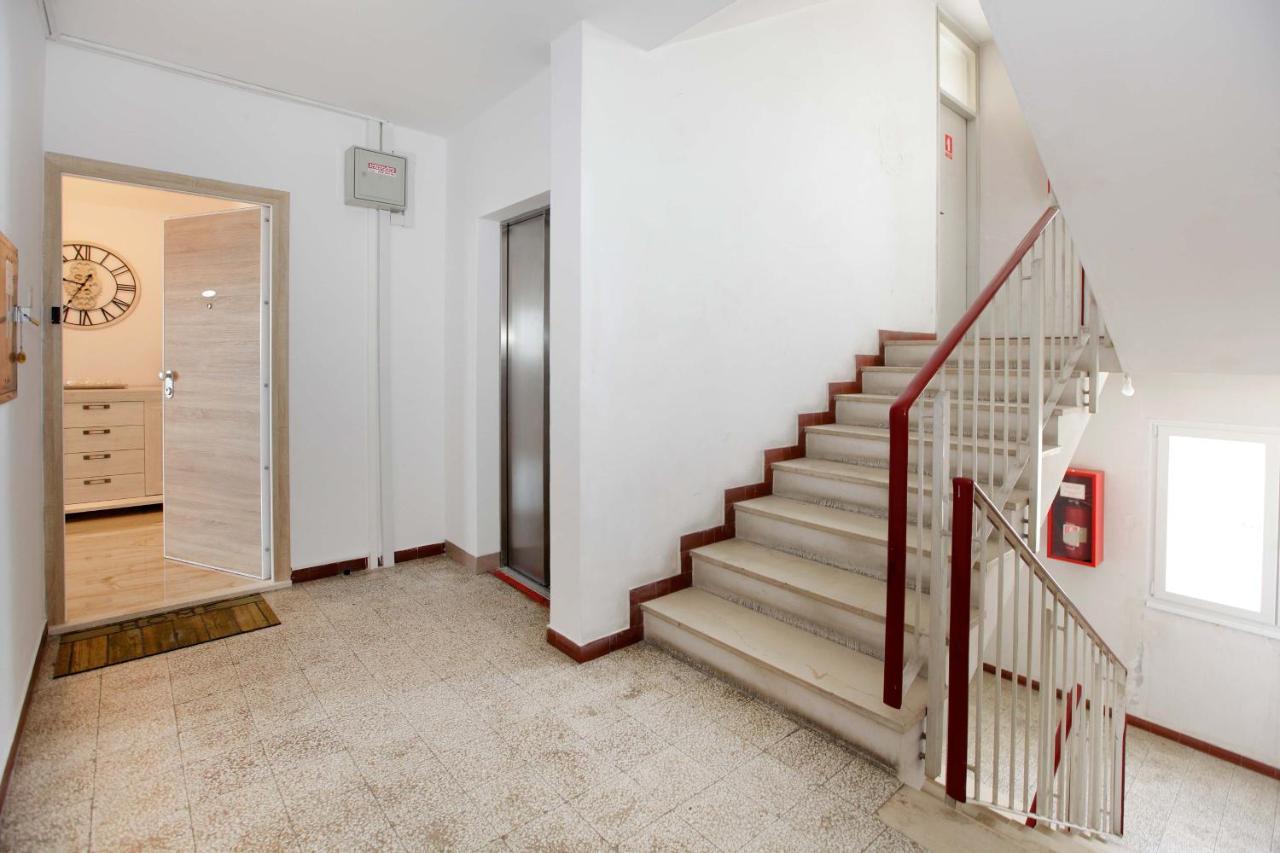 Modern 2-Bed Apt, Late Check In Available Split Exteriör bild
